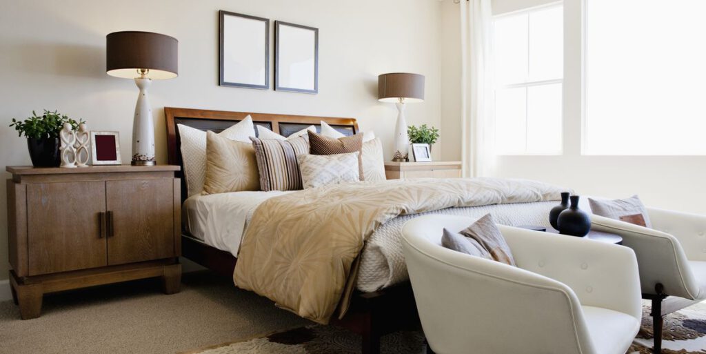 Hotel Bed Linen Hygiene: How Often Should You Change Them